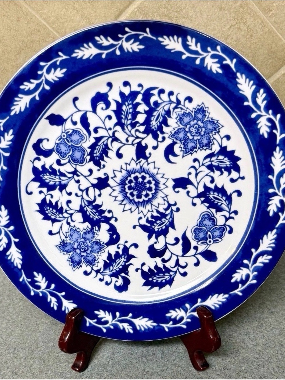 Blue Floral Ceramic Dinner Plate - Classic White & Blue Pattern Bombay